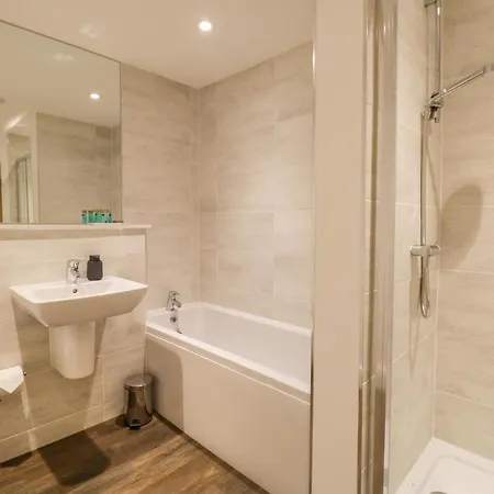 Апартаменты The Myles Stone Cross Mansion *